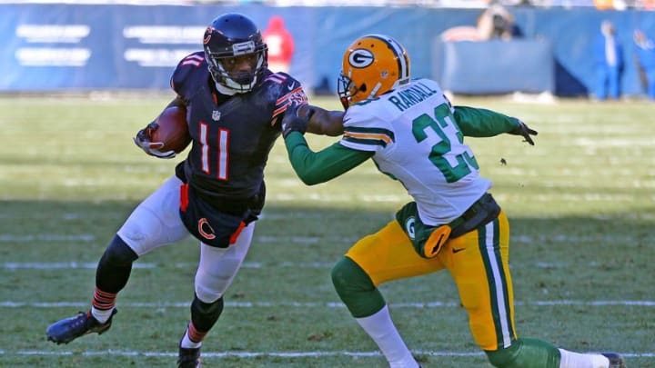 Dec 18, 2016; Chicago, IL, USA; Chicago Bears wide receiver Josh Bellamy (11) catches a ten yard touchdown pass with Green Bay Packers cornerback Damarious Randall (23) defending during the first half at Soldier Field. Mandatory Credit: Dennis Wierzbicki-USA TODAY Sports Dec 18, 2016; Chicago, IL, USA; Chicago Bears wide receiver Josh Bellamy (11) catches a ten yard touchdown pass with Green Bay Packers cornerback Damarious Randall (23) defending during the first half at Soldier Field. Mandatory Credit: Dennis Wierzbicki-USA TODAY Sports
