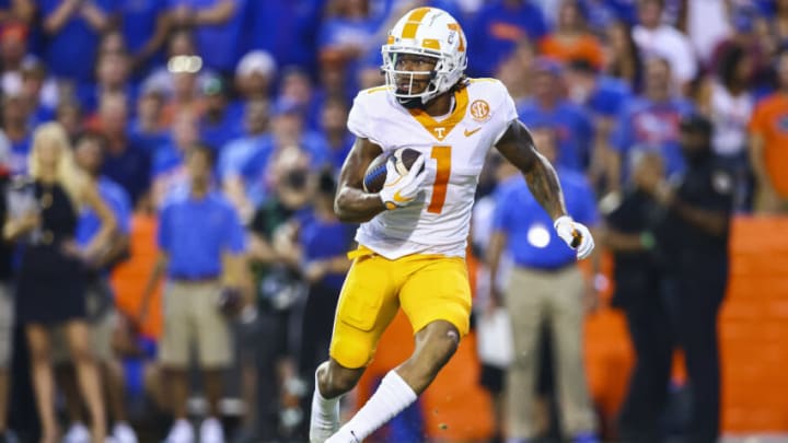 GAINESVILLE, FLORIDA - SEPTEMBER 25: Velus Jones Jr. #1 of the Tennessee Volunteers runs for yardage during a game against the Florida Gators at Ben Hill Griffin Stadium on September 25, 2021 in Gainesville, Florida. (Photo by James Gilbert/Getty Images)