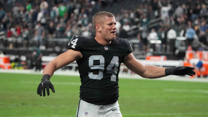 Chicago Bears, Carl Nassib