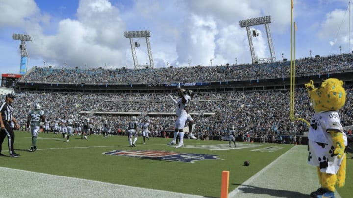 JACKSONVILLE, FL - SEPTEMBER 30: T.J. Yeldon #24 of the Jacksonville Jaguars celebrates a touchdown during the first half against the New York Jets at TIAA Bank Field on September 30, 2018 in Jacksonville, Florida. (Photo by Sam Greenwood/Getty Images)