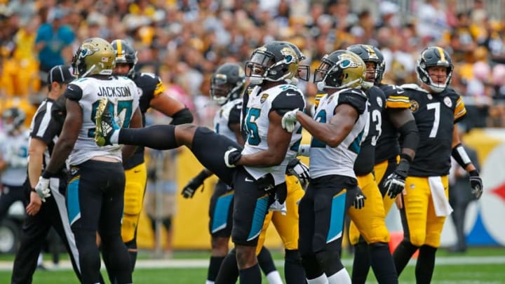 PITTSBURGH, PA - OCTOBER 08: Dante Fowler