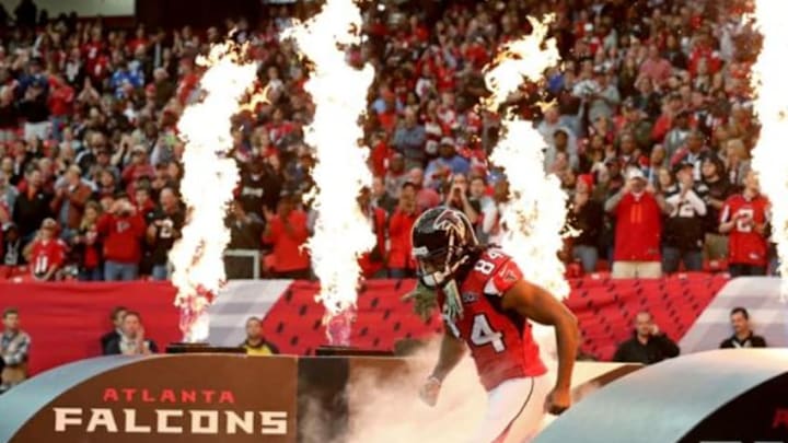Nov 22, 2015; Atlanta, GA, USA; Atlanta Falcons wide receiver Roddy White (84) runs onto the field before their game against the Indianapolis Colts at the Georgia Dome. The Colts won 24-21. Mandatory Credit: Jason Getz-USA TODAY Sports
