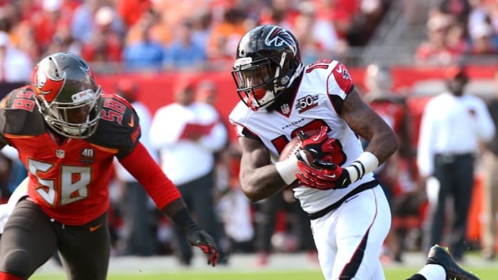 Dec 6, 2015; Tampa, FL, USA; Atlanta Falcons wide receiver Justin Hardy (16) runs the ball in the first half against the Tampa Bay Buccaneers at Raymond James Stadium. Mandatory Credit: Jonathan Dyer-USA TODAY Sports