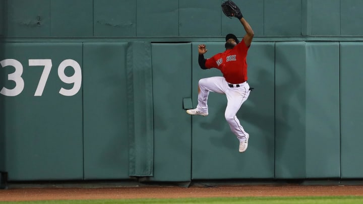 Red Sox outfielder Jackie Bradley Jr. makes a catch