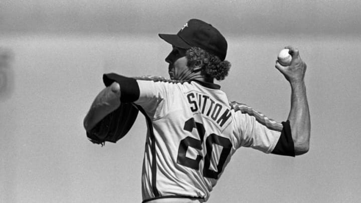 PITTSBURGH, PA - CIRCA 1981: (EDITORS NOTE: Image has been shot in black and white. Color version not available.) Pitcher Don Sutton #20 of the Houston Astros pitches against the Pittsburgh Pirates during a Major League Baseball game at Three Rivers Stadium circa 1981 in Pittsburgh, Pennsylvania. (Photo by George Gojkovich/Getty Images)