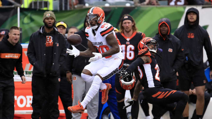 CINCINNATI, OHIO – DECEMBER 29: Jarvis Landry #80 of the Cleveland Browns catches a pass during the game against the Cincinnati Bengals at Paul Brown Stadium on December 29, 2019 in Cincinnati, Ohio. (Photo by Andy Lyons/Getty Images)