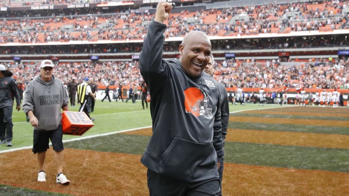 CLEVELAND, OH – OCTOBER 07: Head coach Hue Jackson of the Cleveland Browns exits the field after defeating the Baltimore Ravens at FirstEnergy Stadium on October 7, 2018 in Cleveland, Ohio. The Browns won 12 to 9. (Photo by Joe Robbins/Getty Images)