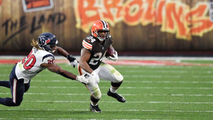 CLEVELAND, OH - NOVEMBER 15: Nick Chubb #24 of the Cleveland Browns runs with the ball against the Houston Texans at FirstEnergy Stadium on November 15, 2020 in Cleveland, Ohio. (Photo by Jamie Sabau/Getty Images)