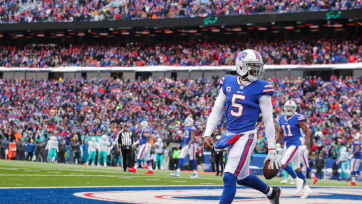 ORCHARD PARK, NY - DECEMBER 17: Tyrod Taylor