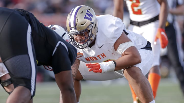 MOBILE, AL – JANUARY 25: Center Nick Harris #56 from Washington of the North Team during the 2020 Resse’s Senior Bowl at Ladd-Peebles Stadium on January 25, 2020 in Mobile, Alabama. The North Team defeated the South Team 34 to 17. (Photo by Don Juan Moore/Getty Images)