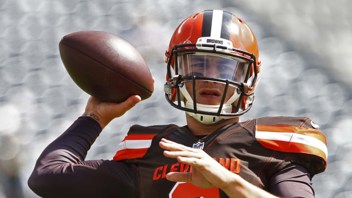 EAST RUTHERFORD, NJ – SEPTEMBER 13: Quarterback Johnny Manziel #2 of the Cleveland Browns during warmups before a game against the New York Jets at MetLife Stadium on September 13, 2015 in East Rutherford, New Jersey. (Photo by Rich Schultz /Getty Images)