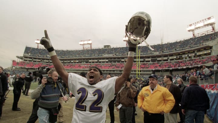7 Jan 2001: Duane Starks #22 of the Baltimore Ravens celebrates during the AFC Divisional Playoffs Game against the Tennessee Titans at the Adelphia Coliseum in Nashville, Tennessee. The Ravens defeated the Titans 24-10.Mandatory Credit: Andy Lyons /Allsport