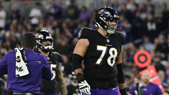 Ravens, Alejandro Villanueva