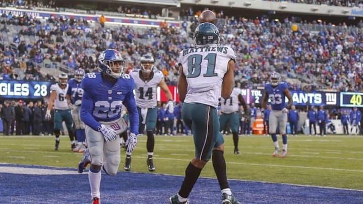 Jan 3, 2016; East Rutherford, NJ, USA; Philadelphia Eagles wide receiver Jordan Matthews (81) catches the ball for a touchdown in front of New York Giants cornerback Jayron Hosley (28) during the second half at MetLife Stadium. The Eagles won 35-30. Mandatory Credit: Jim O