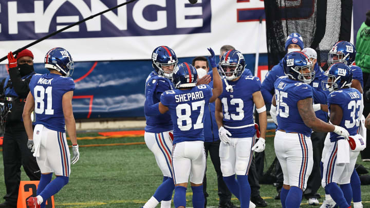 JANUARY 03: Sterling Shepard #87 and Daniel Jones #8 of the New York Giants (Photo by Elsa/Getty Images)