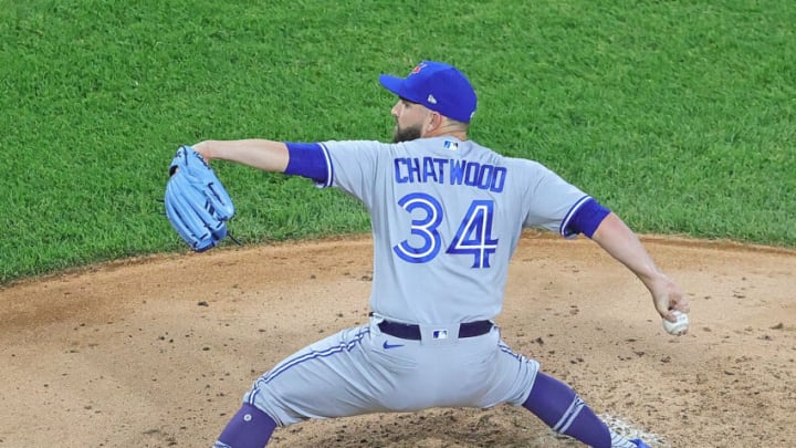 CHICAGO, ILLINOIS - JUNE 09: Tyler Chatwood #34 of the Toronto Blue Jays pitches against the Chicago White Sox at Guaranteed Rate Field on June 09, 2021 in Chicago, Illinois. The Blue Jays defeated the White Sox 6-2. (Photo by Jonathan Daniel/Getty Images)