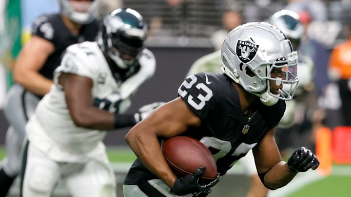 LAS VEGAS, NEVADA – OCTOBER 24: Running back Kenyan Drake #23 of the Las Vegas Raiders runs after a catch against the Philadelphia Eagles during their game at Allegiant Stadium on October 24, 2021 in Las Vegas, Nevada. The Raiders defeated the Eagles 33-22. (Photo by Ethan Miller/Getty Images)