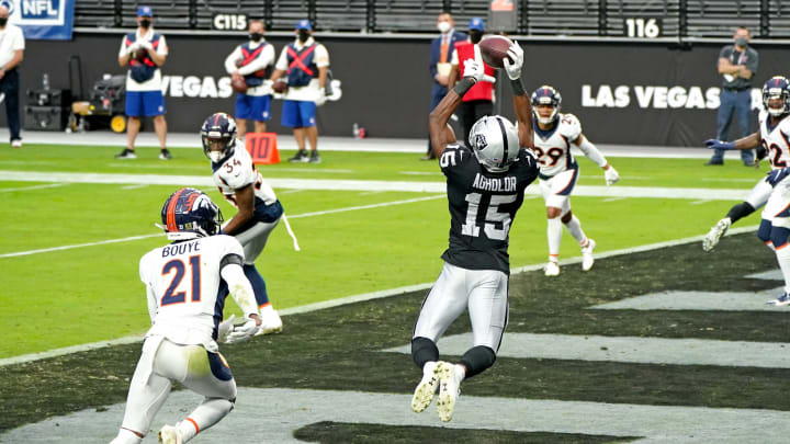 Raiders pass catchers had a rough go on Sunday  Mandatory Credit: Kirby Lee-USA TODAY Sports