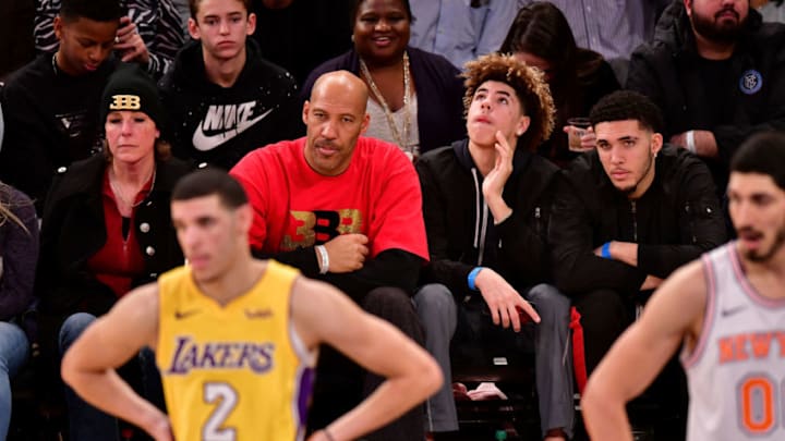 NEW YORK, NY - DECEMBER 12: Tina Ball, Lonzo Ball, LaVar Ball, LaMelo Ball and LiAngelo Ball attend the Los Angeles Lakers Vs New York Knicks game at Madison Square Garden on December 12, 2017 in New York City. (Photo by James Devaney/Getty Images)