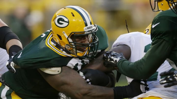 Jul 31, 2016; Green Bay,WI, USA; Green Bay Packers defensive end Mike Daniels (76) practices during the team