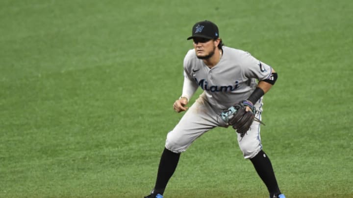 ST PETERSBURG, FLORIDA - SEPTEMBER 04: Miguel Rojas #19 of the Miami Marlins awaits the play during the fifth inning against the Tampa Bay Rays at Tropicana Field on September 04, 2020 in St Petersburg, Florida. (Photo by Douglas P. DeFelice/Getty Images)