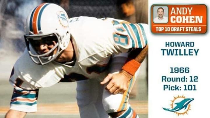 Five Miami Dolphins who should be on the teams Walk of Fame