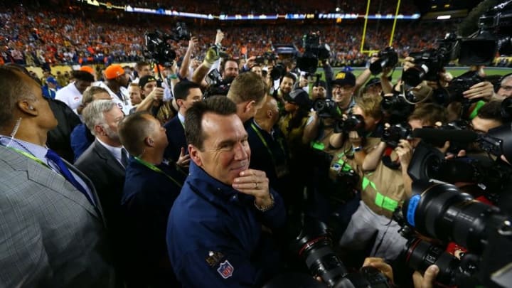 Feb 7, 2016; Santa Clara, CA, USA; Denver Broncos head coach Gary Kubiak stands with quarterback Peyton Manning (18) after defeating the Carolina Panthers in Super Bowl 50 at Levi