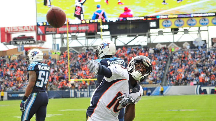 NASHVILLE, TN – DECEMBER 11: Emmanuel Sanders #10 of the Denver Broncos throws the ball in celebration of scoring a touchdown against the Tennessee Titans during the second half at Nissan Stadium on December 11, 2016 in Nashville, Tennessee. (Photo by Frederick Breedon/Getty Images)