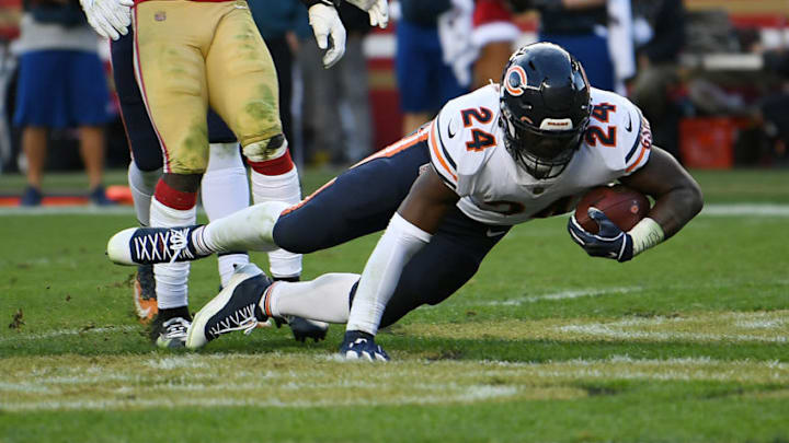 SANTA CLARA, CA - DECEMBER 23: Jordan Howard #24 of the Chicago Bears scores a touchdown against the San Francisco 49ers during their NFL game at Levi's Stadium on December 23, 2018 in Santa Clara, California. (Photo by Robert Reiners/Getty Images) SANTA CLARA, CA - DECEMBER 23: Jordan Howard #24 of the Chicago Bears scores a touchdown against the San Francisco 49ers during their NFL game at Levi's Stadium on December 23, 2018 in Santa Clara, California. (Photo by Robert Reiners/Getty Images)