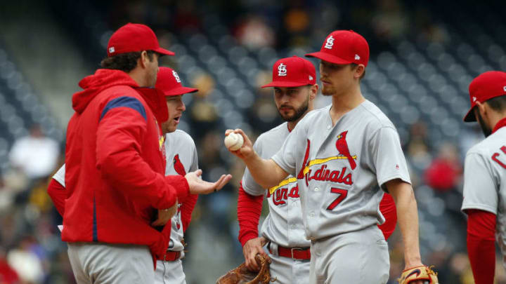 PITTSBURGH, PA - APRIL 29: Manager Mike Matheny #22 of the St. Louis Cardinals relieves Luke Weaver #7 in the sixth inning against the Pittsburgh Pirates at PNC Park on April 29, 2018 in Pittsburgh, Pennsylvania. (Photo by Justin K. Aller/Getty Images)
