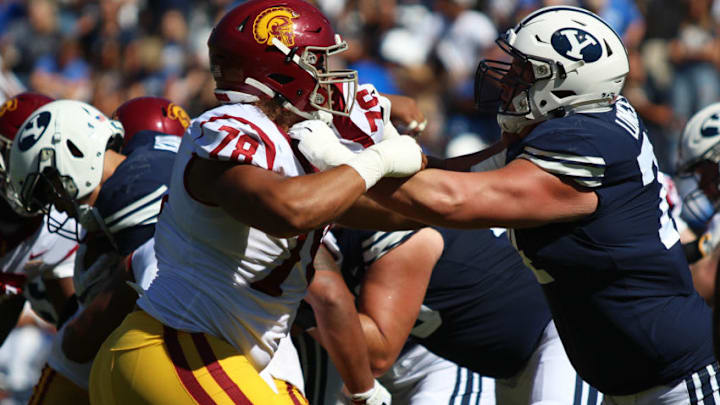 USC football is looking for more defensive linemen. (Alicia de Artola/Reign of Troy