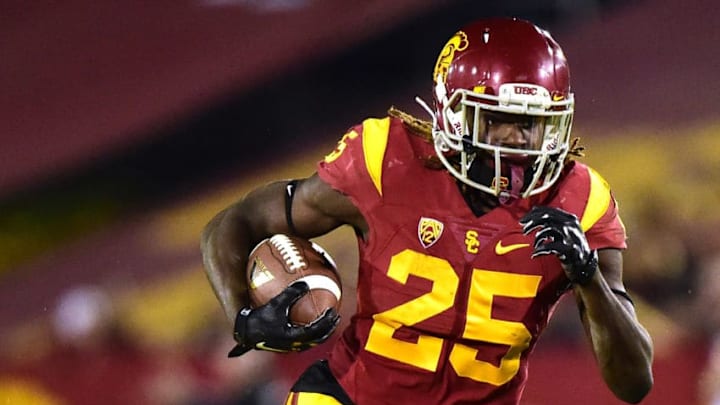 LOS ANGELES, CA - NOVEMBER 07: Ronald Jones II