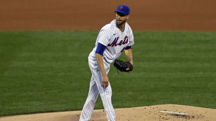 NEW YORK, NY - AUGUST 26: Jacob deGrom #48 of the New York Mets in action against the Miami Marlins during the first inning at Citi Field on August 26, 2020 in the Flushing neighborhood of the Queens borough of New York City. (Photo by Adam Hunger/Getty Images)