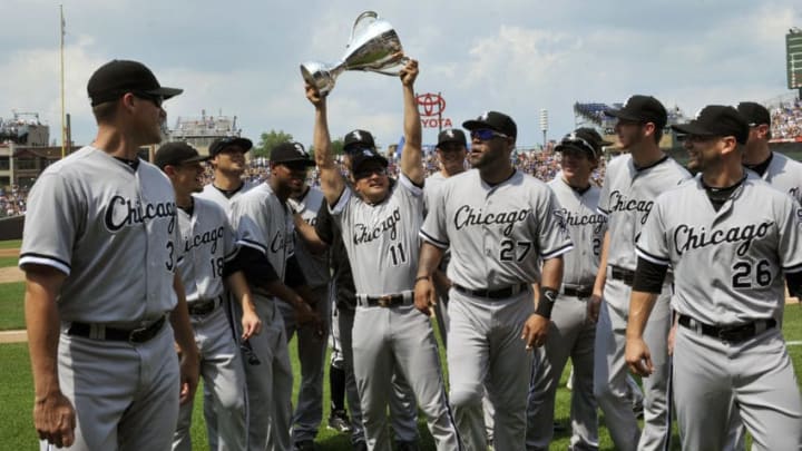 CHICAGO, IL - JULY 02: Omar Vizquel