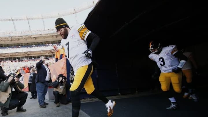 Jan 17, 2016; Denver, CO, USA; Pittsburgh Steelers quarterback Ben Roethlisberger (7) takes the fired for warmups before a AFC Divisional round playoff game at Sports Authority Field at Mile High. Mandatory Credit: Isaiah J. Downing-USA TODAY Sports