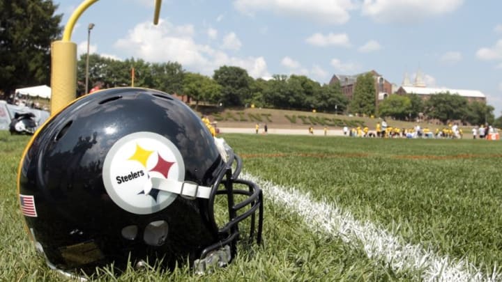 Jul 29, 2016; Latrobe, PA, USA; A Pittsburgh Steelers helmet sits on the field during training camp at Saint Vincent College. Mandatory Credit: Charles LeClaire-USA TODAY Sports