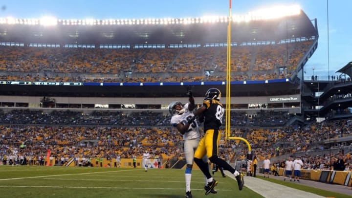 Aug 12, 2016; Pittsburgh, PA, USA; Pittsburgh Steelers wide receiver Darrius Heyward-Bey (88) catches a touchdown pass above Detroit Lions cornerback Crezdon Butler (29) during the first half at Heinz Field. Mandatory Credit: Jason Bridge-USA TODAY Sports