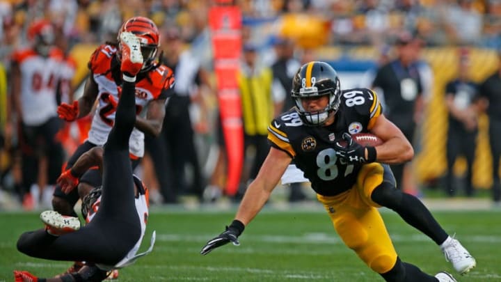 PITTSBURGH, PA - OCTOBER 22: Vance McDonald