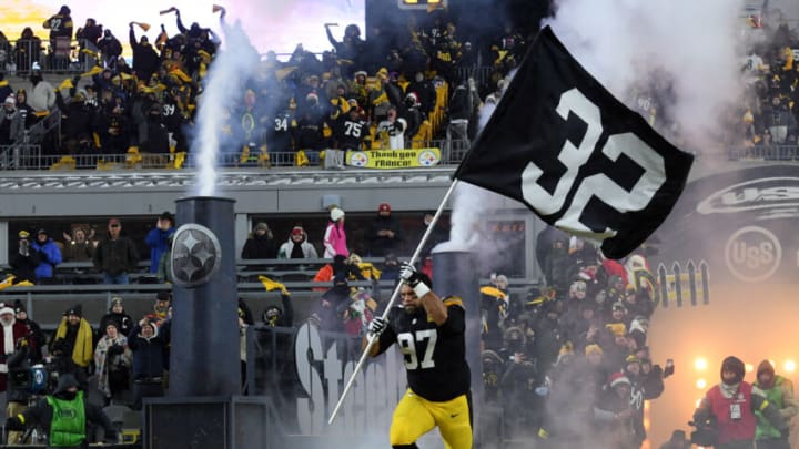 Steelers playoff dreams stay alive in latest AFC North standings