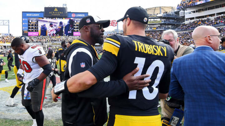 Head coach Mike Tomlin of the Pittsburgh Steelers talks with Mitch Trubisky #10 of the Pittsburgh Steelers following the game against the Tampa Bay Buccaneers at Acrisure Stadium on October 16, 2022 in Pittsburgh, Pennsylvania. (Photo by Joe Sargent/Getty Images)