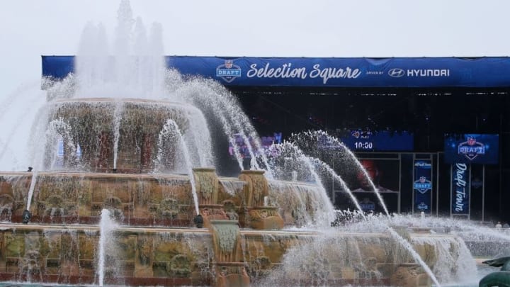 Apr 28, 2016; Chicago, IL, USA; A general view of Buckingham Fountain and the Selection Square stage in Draft Town in Grant Park before the 2016 NFL Draft. Mandatory Credit: Jerry Lai-USA TODAY Sports