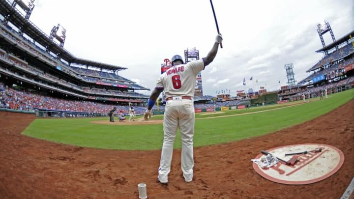 Aug 21, 2016; Philadelphia, PA, USA; Philadelphia Phillies first baseman Ryan Howard (6) on deck against the St. Louis Cardinals at Citizens Bank Park. Mandatory Credit: Eric Hartline-USA TODAY Sports