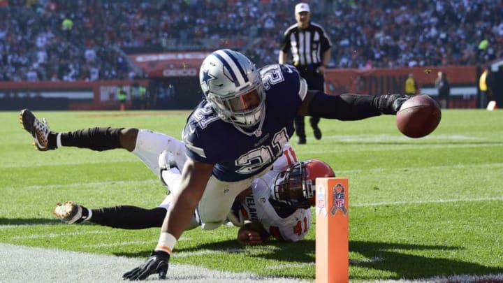 CLEVELAND, OH - NOVEMBER 06: Ezekiel Elliott #21 of the Dallas Cowboys dives for a 10 yard touchdown in the first half against the Cleveland Browns at FirstEnergy Stadium on November 6, 2016 in Cleveland, Ohio. (Photo by Jason Miller/Getty Images) CLEVELAND, OH - NOVEMBER 06: Ezekiel Elliott #21 of the Dallas Cowboys dives for a 10 yard touchdown in the first half against the Cleveland Browns at FirstEnergy Stadium on November 6, 2016 in Cleveland, Ohio. (Photo by Jason Miller/Getty Images)