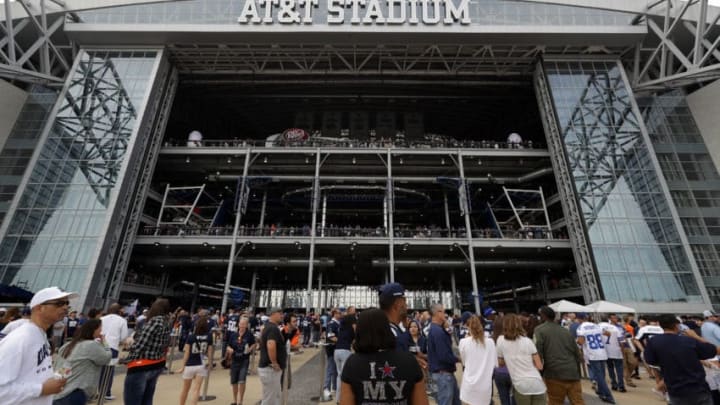 ARLINGTON, TX - OCTOBER 09: Fans enter the stadium prior to the game between the Dallas Cowboys and Cincinnati Bengals at AT&T Stadium on October 9, 2016 in Arlington, Texas. (Photo by Ronald Martinez/Getty Images) ARLINGTON, TX - OCTOBER 09: Fans enter the stadium prior to the game between the Dallas Cowboys and Cincinnati Bengals at AT&T Stadium on October 9, 2016 in Arlington, Texas. (Photo by Ronald Martinez/Getty Images)