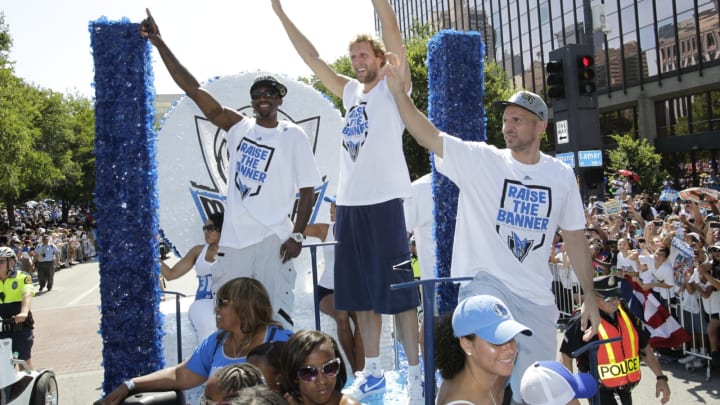 DALLAS, TX – JUNE 16: Jason Terry, Dirk Nowitzki and Jason Kidd of the Dallas Mavericks wave to the crowd during the Mavericks NBA Champion Victory Parade on June 16, 2011 at the American Airlines Center in Dallas, Texas. NOTE TO USER: User expressly acknowledges and agrees that, by downloading and or using this photograph, User is consenting to the terms and conditions of the Getty Images License Agreement. Mandatory Copyright Notice: Copyright 2011 NBAE (Photo by Glenn James/NBAE via Getty Images)