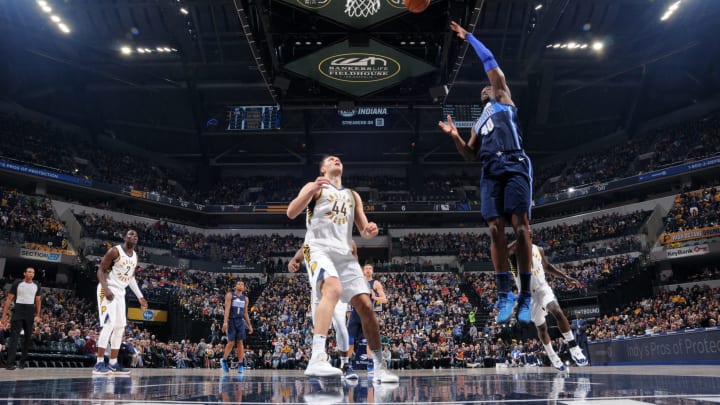 INDIANAPOLIS, IN – DECEMBER 27: Harrison Barnes #40 of the Dallas Mavericks goes to the basket against the Indiana Pacers on December 27, 2017 at Bankers Life Fieldhouse in Indianapolis, Indiana. NOTE TO USER: User expressly acknowledges and agrees that, by downloading and or using this Photograph, user is consenting to the terms and conditions of the Getty Images License Agreement. Mandatory Copyright Notice: Copyright 2017 NBAE (Photo by Ron Hoskins/NBAE via Getty Images)