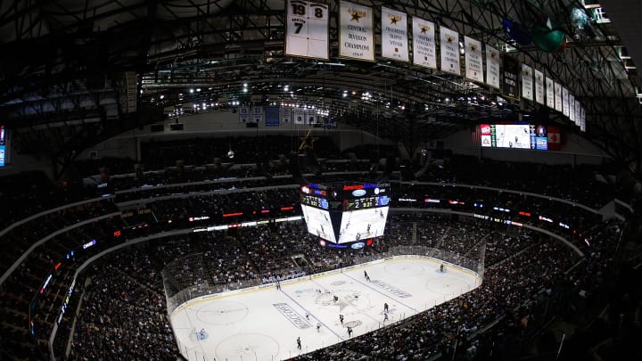 DALLAS – OCTOBER 28: A general view of play between the Toronto Maple Leafs and the Dallas Stars at American Airlines Center on October 28, 2009 in Dallas, Texas. (Photo by Ronald Martinez/Getty Images)