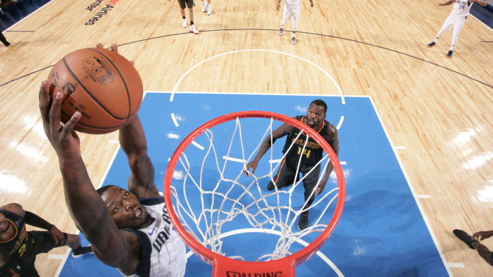 DALLAS, TX – OCTOBER 18: Dorian Finney-Smith #10 of the Dallas Mavericks dunks the ball against the Dallas Mavericks at the American Airlines Center in Dallas, Texas on October 18, 2017. NOTE TO USER: User expressly acknowledges and agrees that, by downloading and/or using this photograph, user is consenting to the terms and conditions of the Getty Images License Agreement. Mandatory Copyright Notice: Copyright 2017 NBAE (Photo by Glenn James/NBAE via Getty Images)