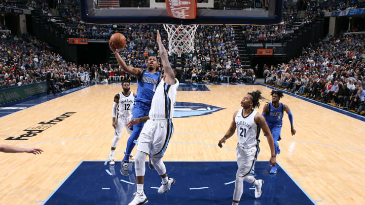 MEMPHIS, TN – NOVEMBER 22: Dennis Smith Jr. #1 of the Dallas Mavericks shoots the ball against the Memphis Grizzlies on November 22, 2017 at FedExForum in Memphis, Tennessee. NOTE TO USER: User expressly acknowledges and agrees that, by downloading and or using this photograph, User is consenting to the terms and conditions of the Getty Images License Agreement. Mandatory Copyright Notice: Copyright 2017 NBAE (Photo by Joe Murphy/NBAE via Getty Images)