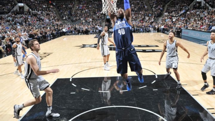 SAN ANTONIO, TX - NOVEMBER 27: Harrison Barnes #40 of the Dallas Mavericks drives to the basket against the San Antonio Spurs on November 27, 2017 at the AT&T Center in San Antonio, Texas. NOTE TO USER: User expressly acknowledges and agrees that, by downloading and or using this photograph, user is consenting to the terms and conditions of the Getty Images License Agreement. Mandatory Copyright Notice: Copyright 2017 NBAE (Photos by Mark Sobhani/NBAE via Getty Images)